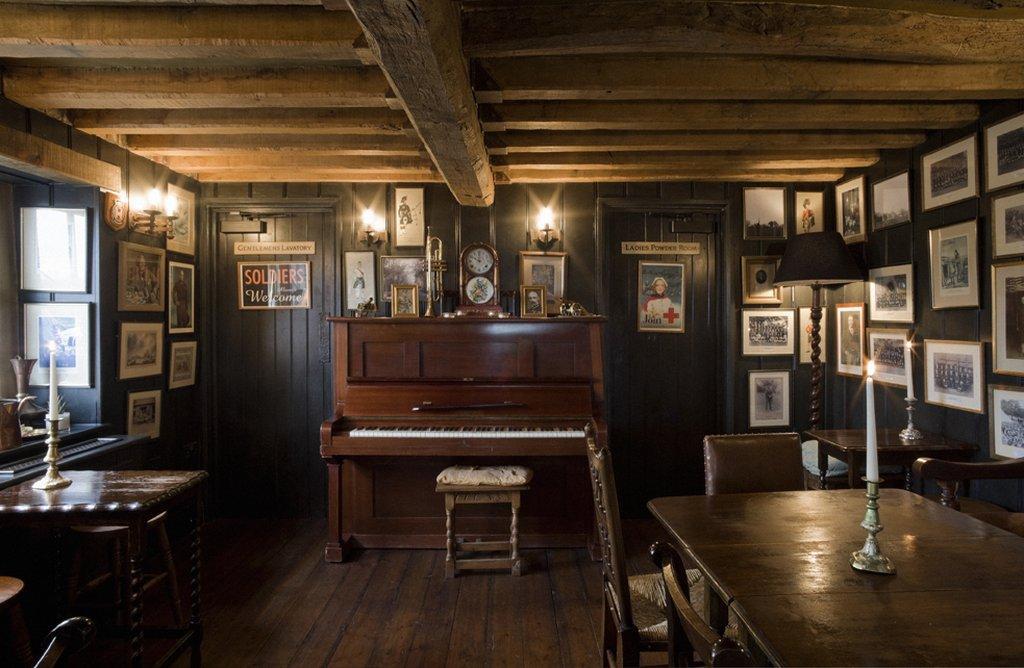 The Anchor Inn Lower Froyle Restaurant photo