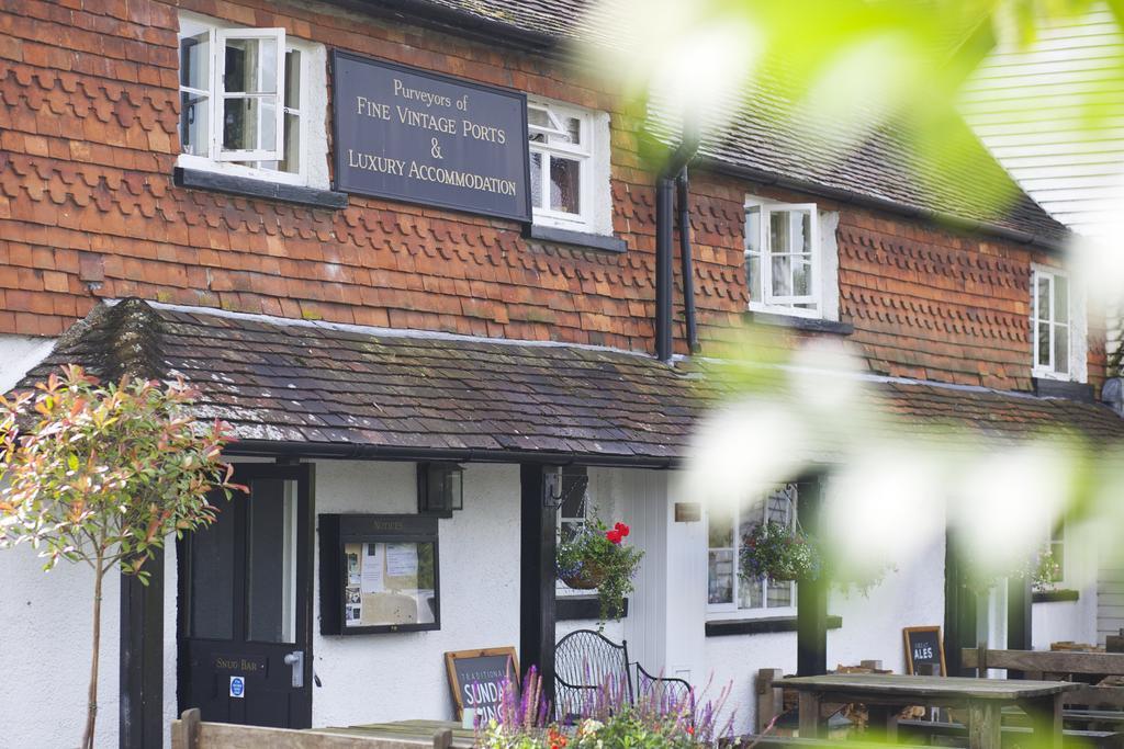 The Anchor Inn Lower Froyle Exterior photo